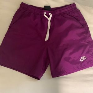 NIKE WOVEN SHORTS